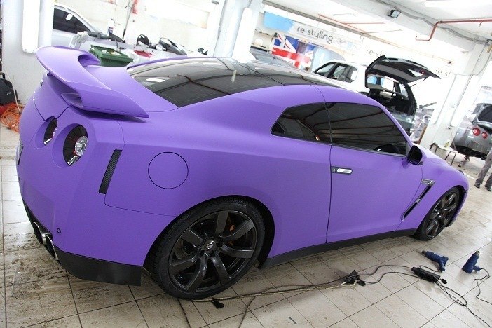 фиолетовая машина 

